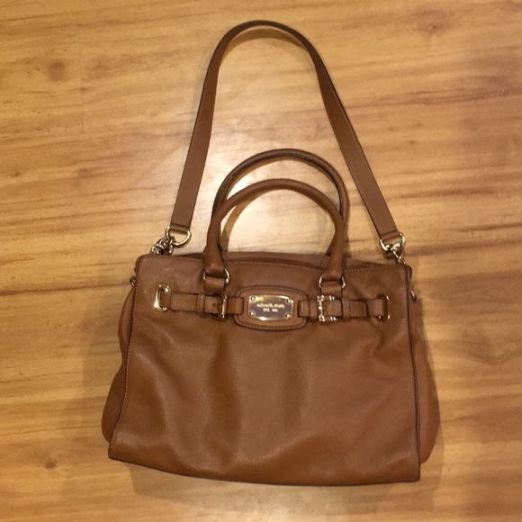 Michael Kors Hamilton Purse - Picture 2 of 4